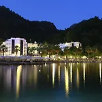 图伦克度假村酒店 5* 图兰克